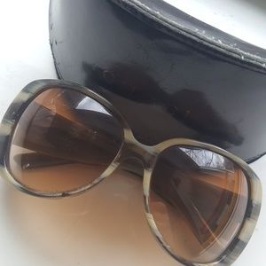 Gucci GG2932/S Women's Sunglasses with case